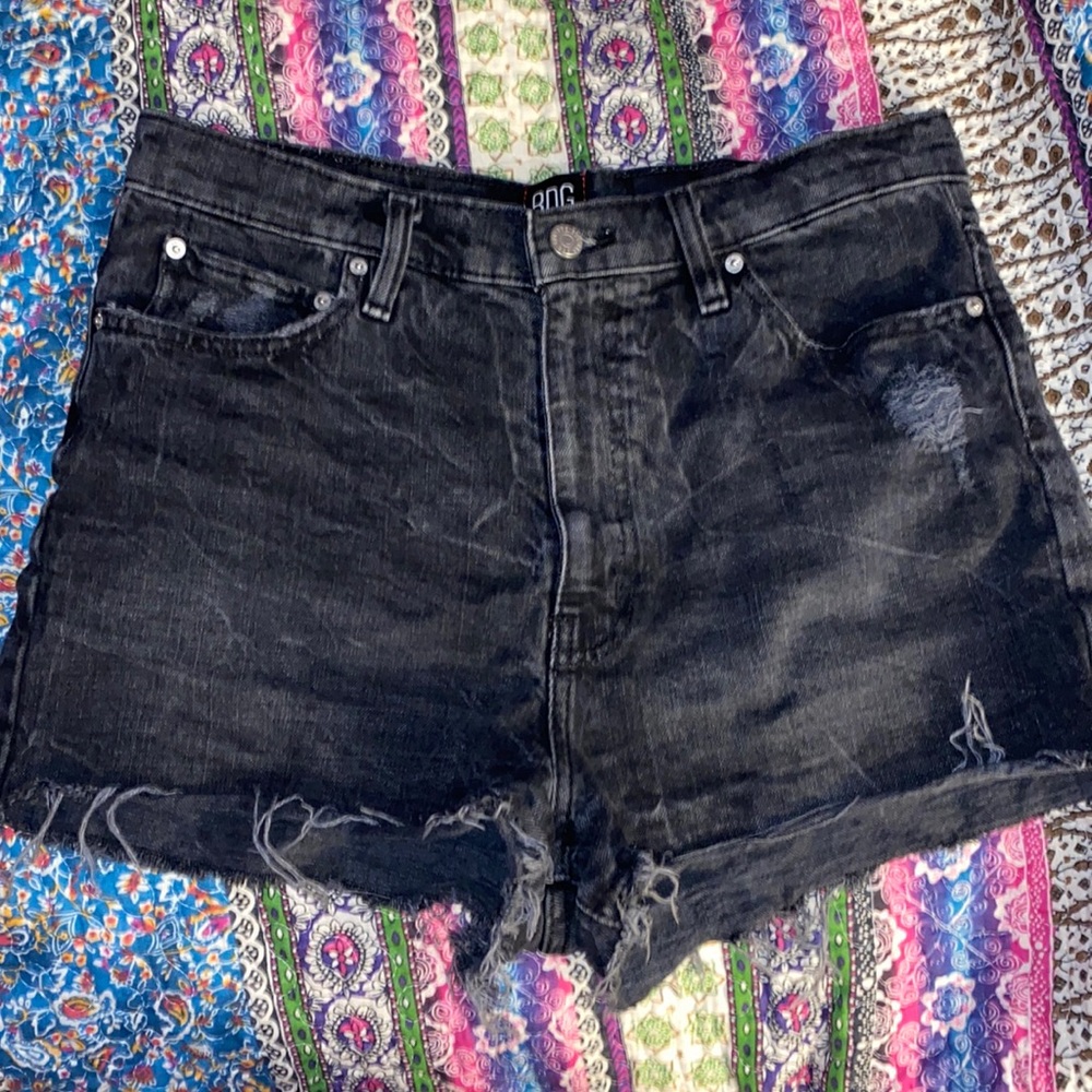 URBAN OUTFITTERS Jean shorts